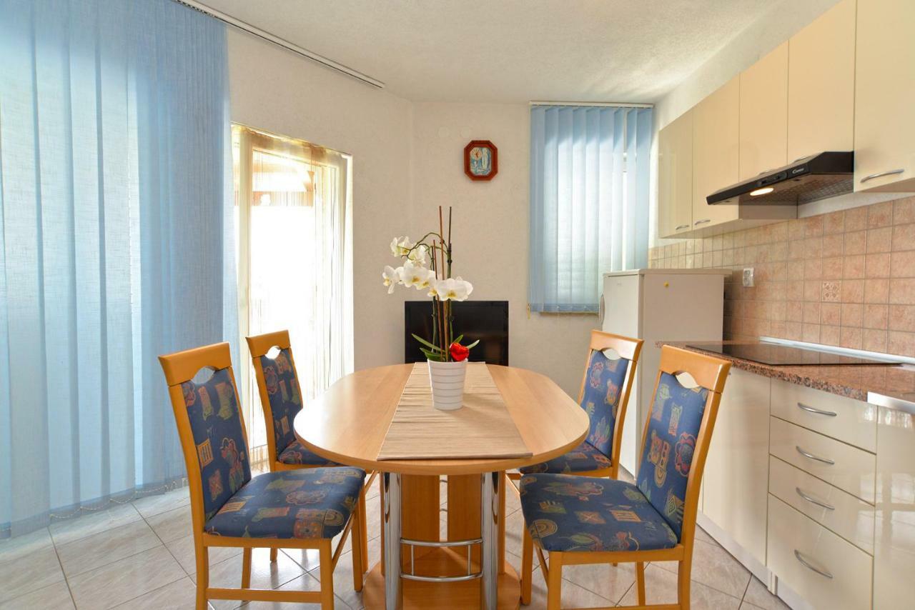Apartments Mila 梅杜林 外观 照片