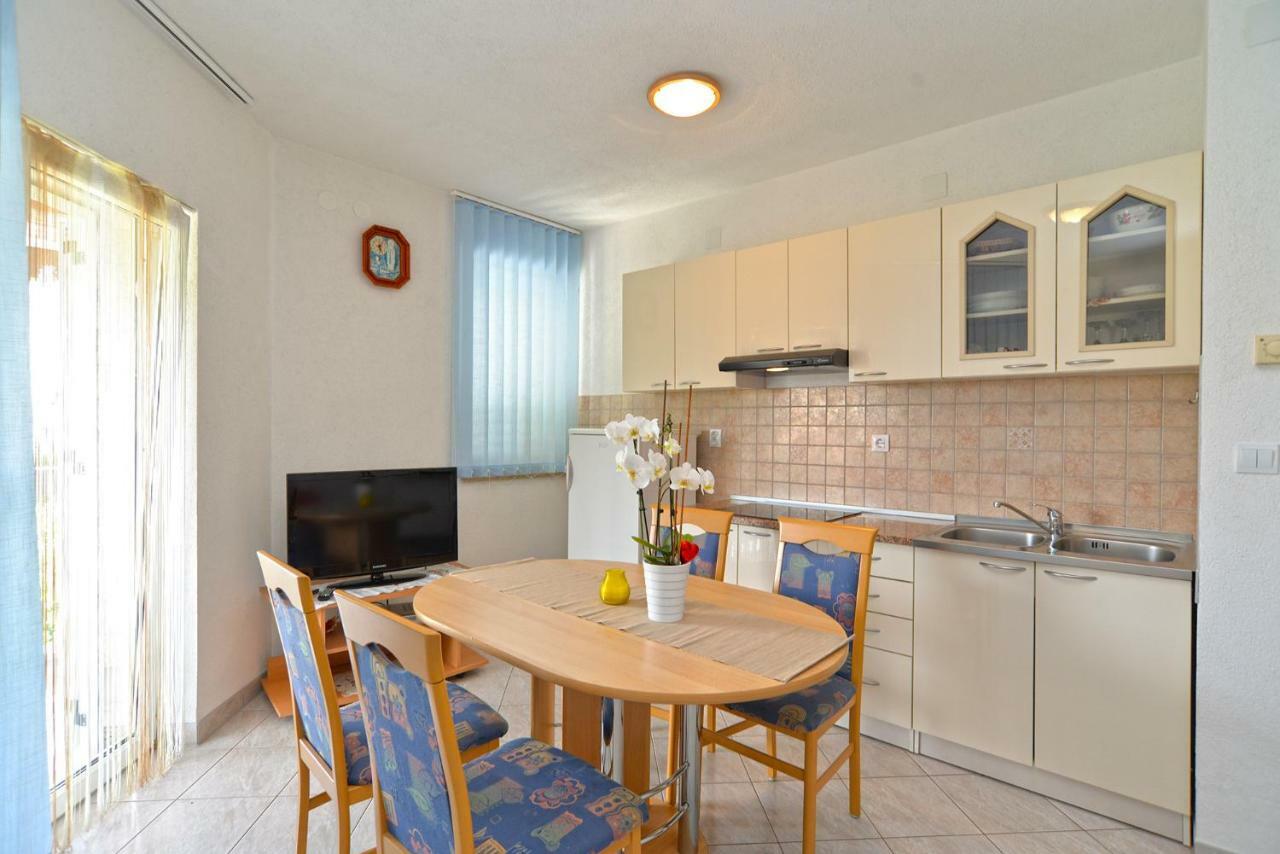 Apartments Mila 梅杜林 外观 照片