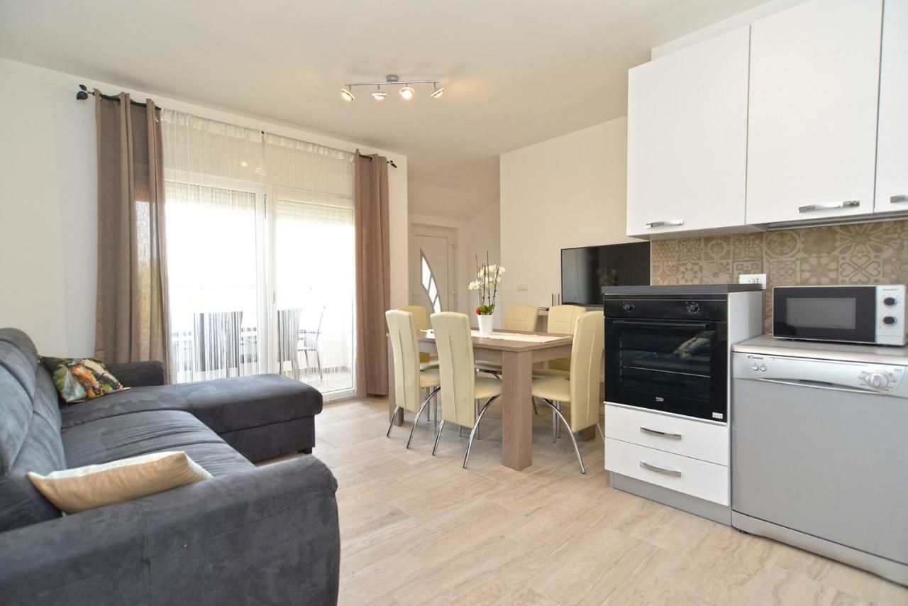 Apartments Mila 梅杜林 外观 照片